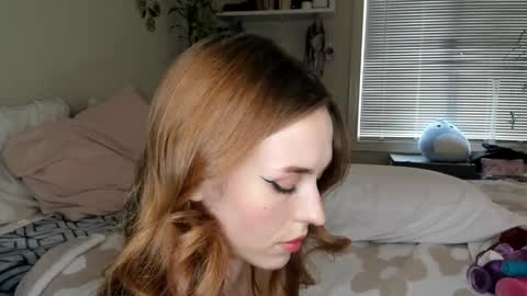 Snapshot of lilmamidaisy chatting on February 14, 10:36 pm Daisy Bby online show from February 14, 10:36 pm