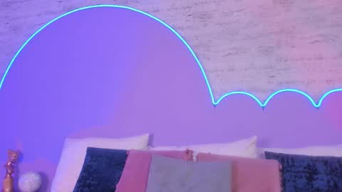Snapshot of lilou_albrecht chatting on September 9, 7:57 pm Lilou online show from September 9, 7:57 pm