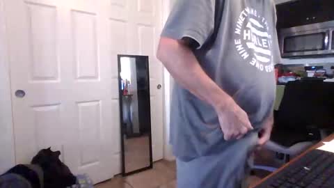 Snapshot of lilpackage69 chatting on December 21, 9:22 pm lilpackage69 online show from December 21, 9:22 pm