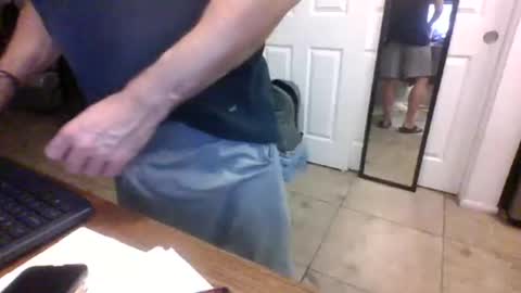 Snapshot of lilpackage69 chatting on February 15, 3:25 am lilpackage69 online show from February 15, 3:25 am