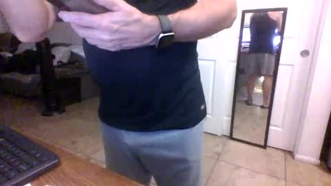 Snapshot of lilpackage69 chatting on February 16, 2:29 am lilpackage69 online show from February 16, 2:29 am