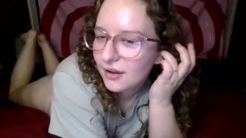 Snapshot of lilpies chatting on February 28, 4:32 am LilPies  online show from February 28, 4:32 am