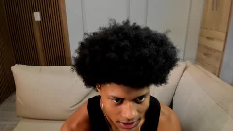 Snapshot of lilr_ chatting on December 4, 1:09 pm lilr_ online show from December 4, 1:09 pm