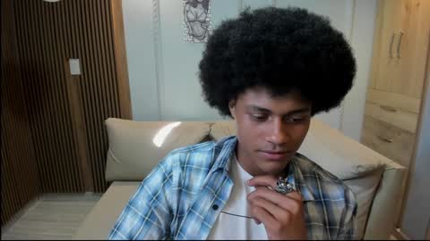 Snapshot of lilr_ chatting on January 7, 1:14 pm lilr_ online show from January 7, 1:14 pm