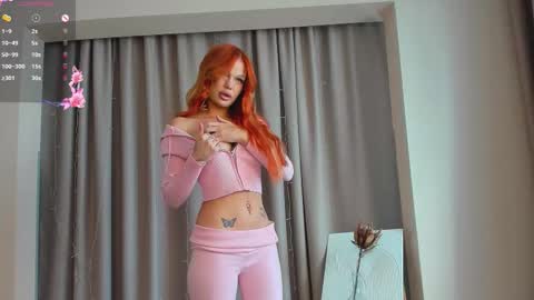 Snapshot of liluangel chatting on March 2, 5:52 am Lilu online show from March 2, 5:52 am