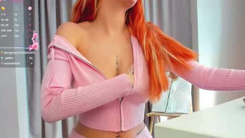 Snapshot of liluangel chatting on March 2, 7:26 am Lilu online show from March 2, 7:26 am