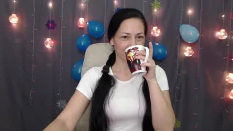 Snapshot of lilugrants chatting on January 9, 10:31 pm lilugrants online show from January 9, 10:31 pm