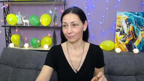 Snapshot of lilugrants chatting on January 13, 1:13 am lilugrants online show from January 13, 1:13 am