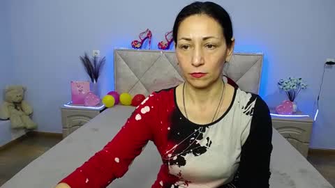 Snapshot of lilugrants chatting on January 22, 7:25 am lilugrants online show from January 22, 7:25 am