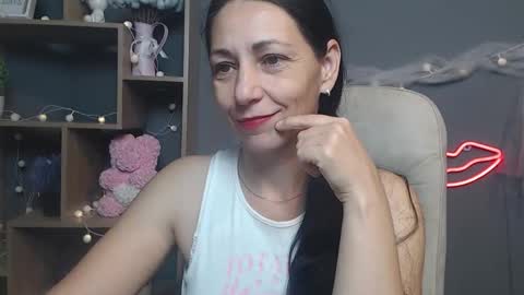 Snapshot of lilugrants chatting on September 20, 6:53 pm lilugrants online show from September 20, 6:53 pm