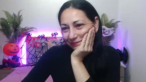 Snapshot of lilugrants chatting on October 18, 6:19 pm lilugrants online show from October 18, 6:19 pm