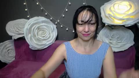 Snapshot of lilugrants chatting on November 24, 7:13 pm lilugrants online show from November 24, 7:13 pm