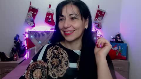 Snapshot of lilugrants chatting on January 5, 7:06 pm lilugrants online show from January 5, 7:06 pm