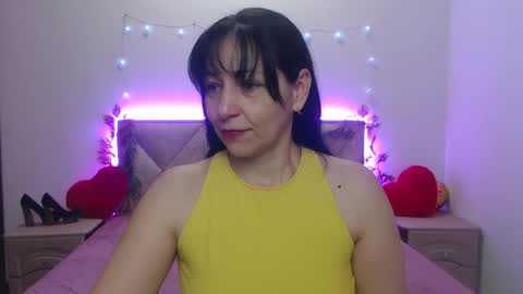 Snapshot of lilugrants chatting on February 2, 7:23 pm lilugrants online show from February 2, 7:23 pm