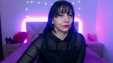 Snapshot of lilugrants chatting on February 6, 7:17 pm lilugrants online show from February 6, 7:17 pm