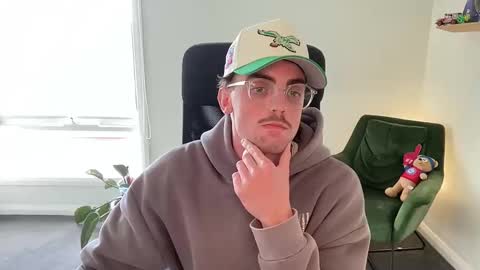 Snapshot of lilwillyxxx1 chatting on February 15, 4:58 am williambiggsxxx online show from February 15, 4:58 am