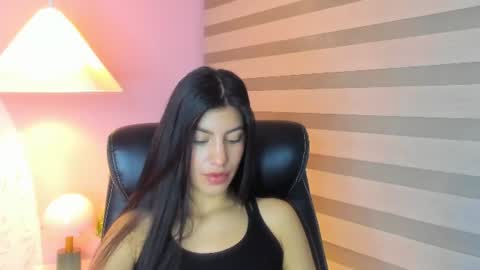 Snapshot of lily__10 chatting on June 13, 9:02 pm Lily online show from June 13, 9:02 pm