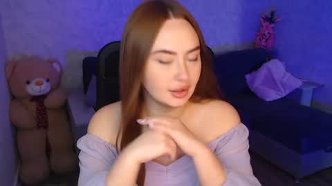 lily_baker_ online show from July 23, 5:05 am