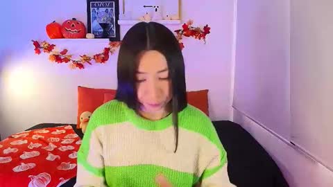 just lily online show from November 3, 9:48 pm