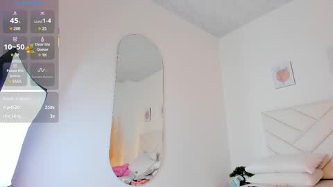   online show from March 10, 8:12 pm