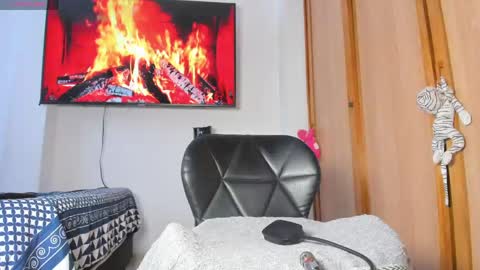   online show from April 27, 5:11 pm