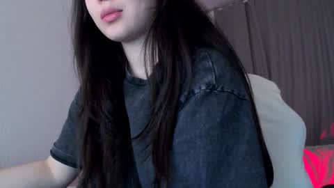 Lily Litle online show from March 5, 9:11 pm