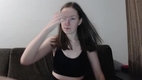 lily_love_x online show from January 17, 9:40 pm