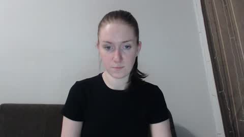 lily_love_x online show from March 25, 10:49 pm