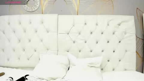 Lily online show from February 5, 4:36 pm