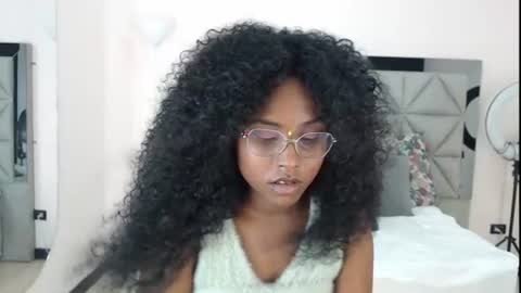 lily_mendoza online show from July 7, 7:40 pm