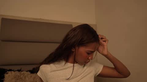 Lily Miiller online show from April 19, 9:28 pm