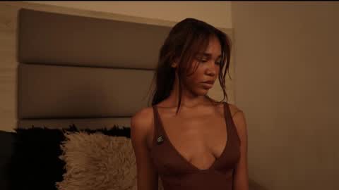 Lily Miiller online show from April 26, 8:50 pm