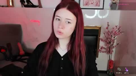 Snapshot of lily_moonlight chatting on June 28, 2:56 pm Lily online show from June 28, 2:56 pm