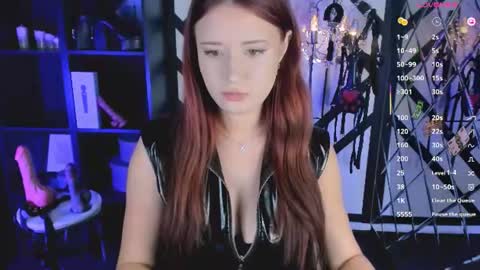 Snapshot of lily_moonlight chatting on July 28, 4:39 pm Lily online show from July 28, 4:39 pm