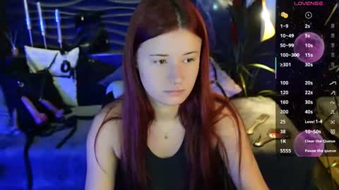 Snapshot of lily_moonlight chatting on August 4, 7:33 am Lily online show from August 4, 7:33 am
