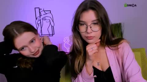Snapshot of lily_morty chatting on September 13, 7:13 pm Lily online show from September 13, 7:13 pm
