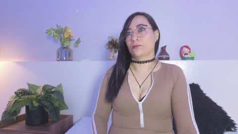 lily_obsession online show from March 30, 4:24 am