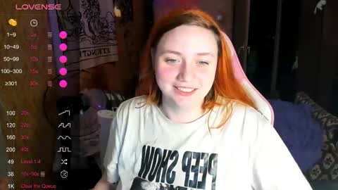 Snapshot of lily_shamy chatting on April 27, 8:40 pm Alice online show from April 27, 8:40 pm