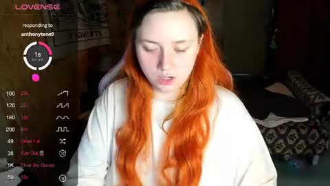 Snapshot of lily_shamy chatting on June 14, 5:48 pm Alice online show from June 14, 5:48 pm
