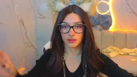 Snapshot of lily_tx chatting on June 7, 12:42 pm Follow me.. Live 730 to 1400 online show from June 7, 12:42 pm