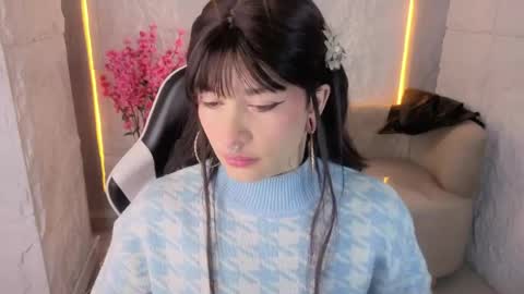 Snapshot of lily_tx chatting on June 9, 12:39 pm Follow me.. Live 730 to 1400 online show from June 9, 12:39 pm