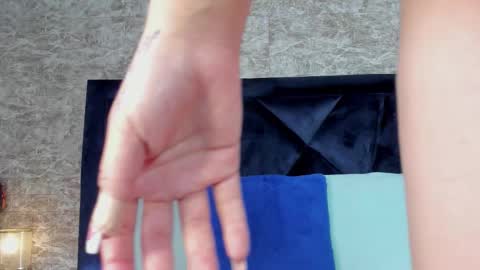 LilyWoodz online show from November 11, 7:03 pm