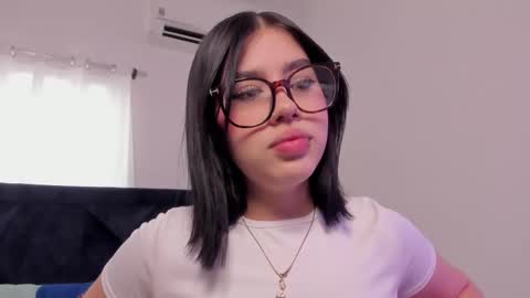 LilyWoodz online show from January 31, 7:11 pm