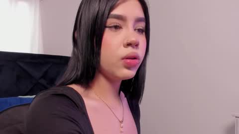 LilyWoodz online show from February 2, 7:12 pm