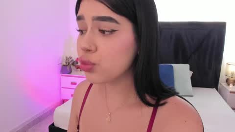 LilyWoodz online show from April 21, 7:17 pm