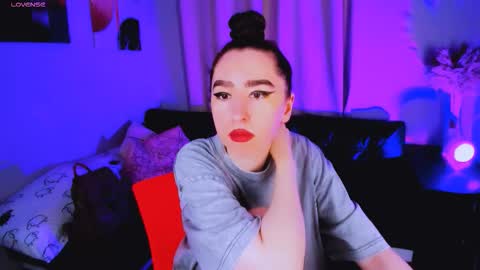 LILY online show from September 11, 8:25 am