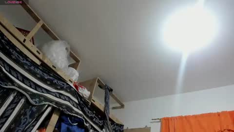 Lily online show from July 6, 8:44 am