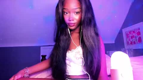 lilyblloom online show from September 22, 6:04 am