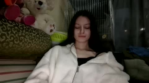 lilycandy_ online show from December 4, 1:53 pm