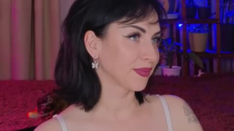 Lily online show from November 28, 5:15 pm